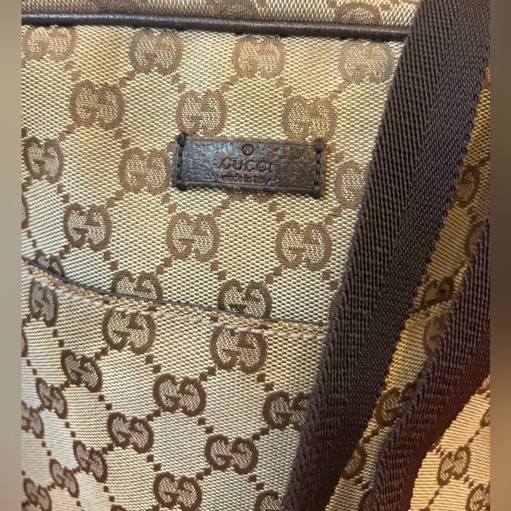AUTHENTIC GUCCI GG Monogram Coated canvas Beige/Brown Messenger Bag
EUC!! LOVED - Picture 6 of 16